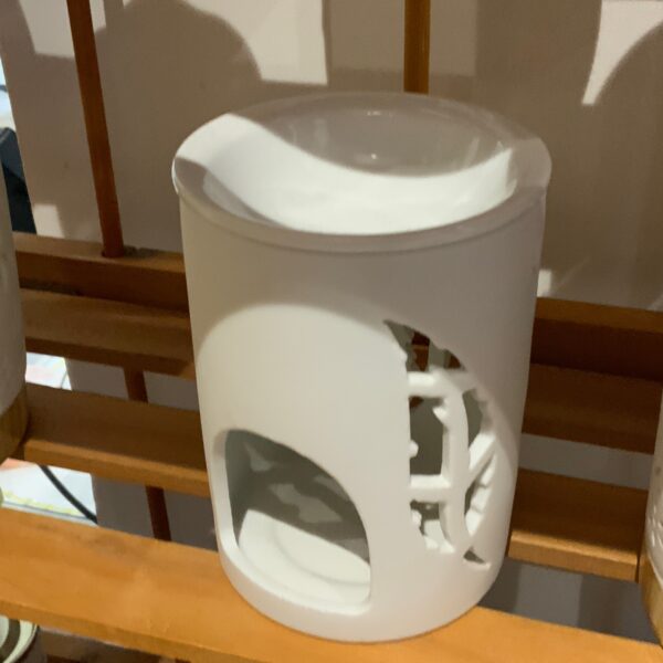 White Wax Burner Leaf Pattern