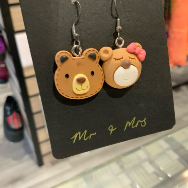 Clustdlysau Mr a Mrs Bear